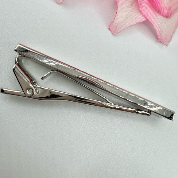 Tie Clip Bar Clasp Shiny Silver Tone Finish Diagonal Stripes Dapper Cool - Picture 6 of 9